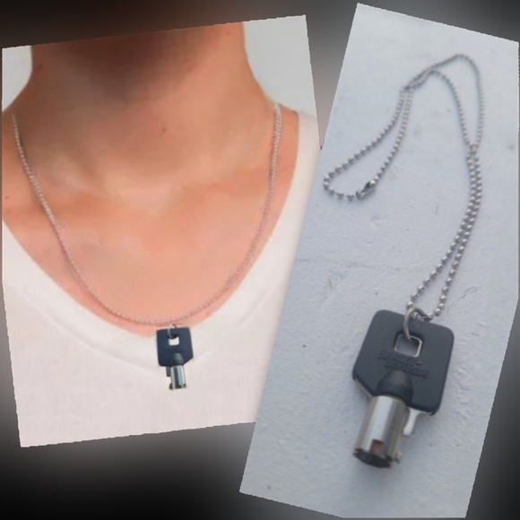 Vtg Harley Davidson blk real motorcycle key ball chain unisex necklace NWT - Picture 1 of 17